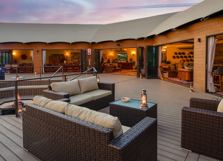 lodge-amenities-deck
