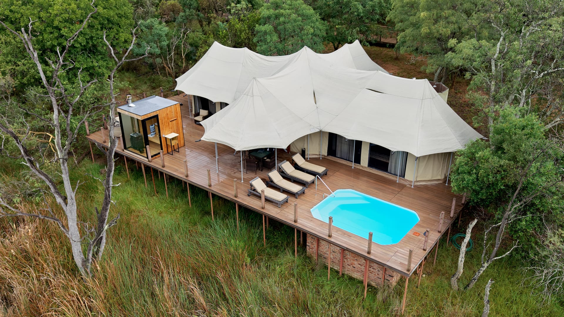 hippo-exterior-11