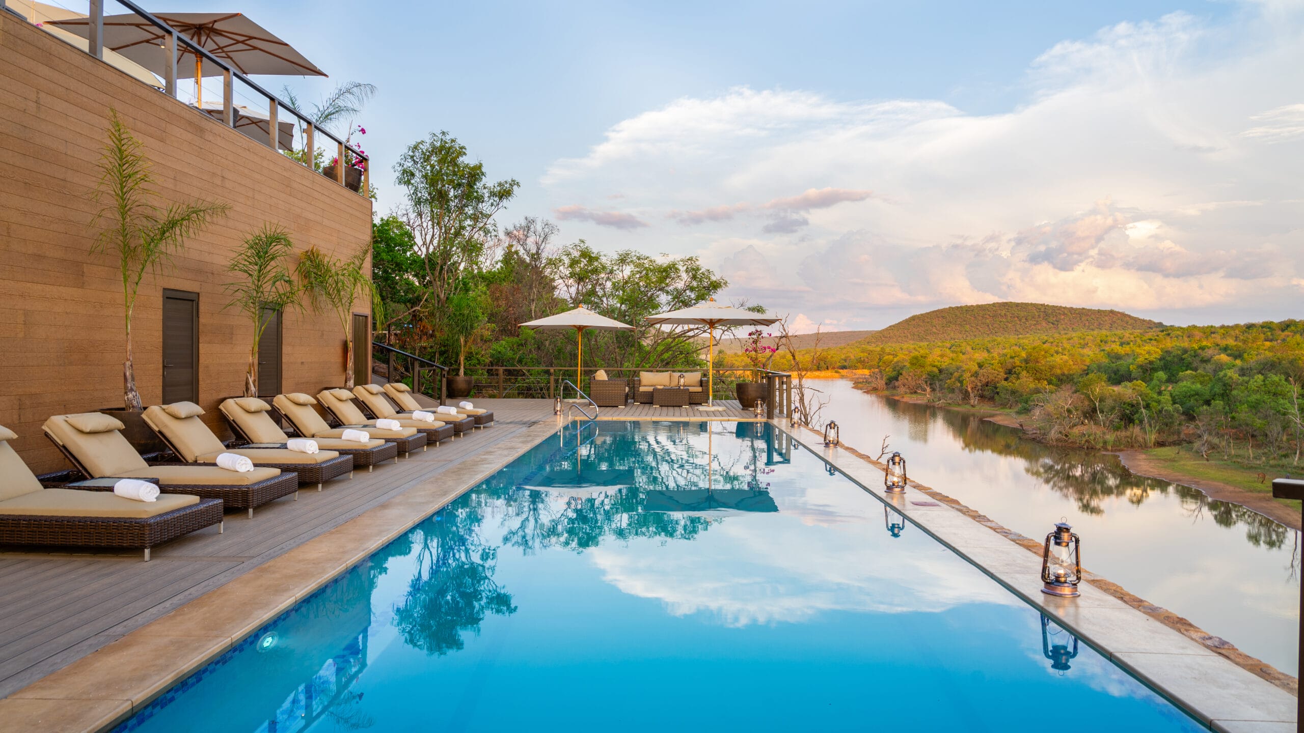 Hippo Lakes poolside view