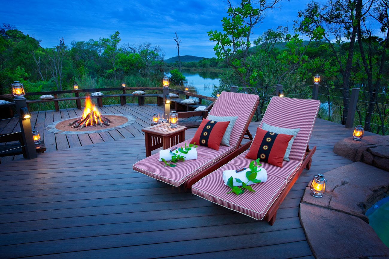 Hippo Lakes poolside chairs