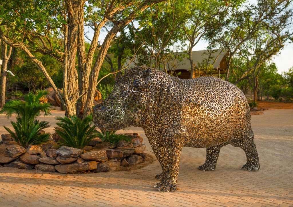 hippo lakes hippo statue
