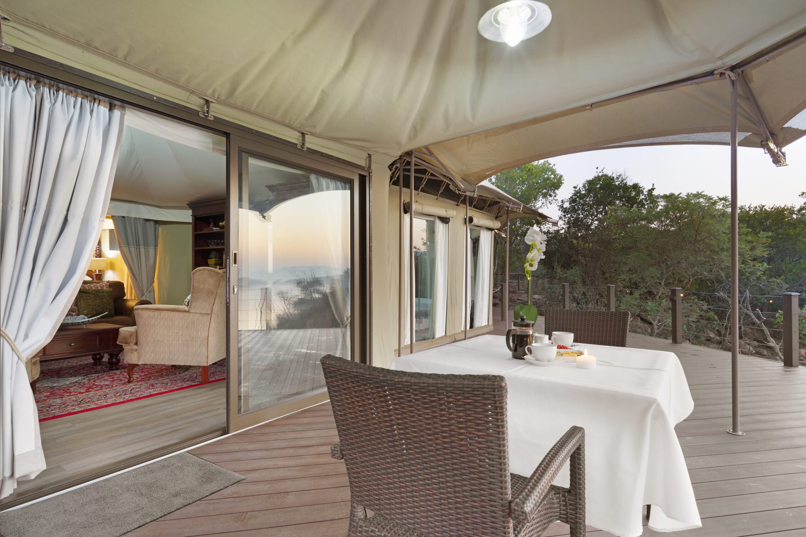 exclusive safari lodge
